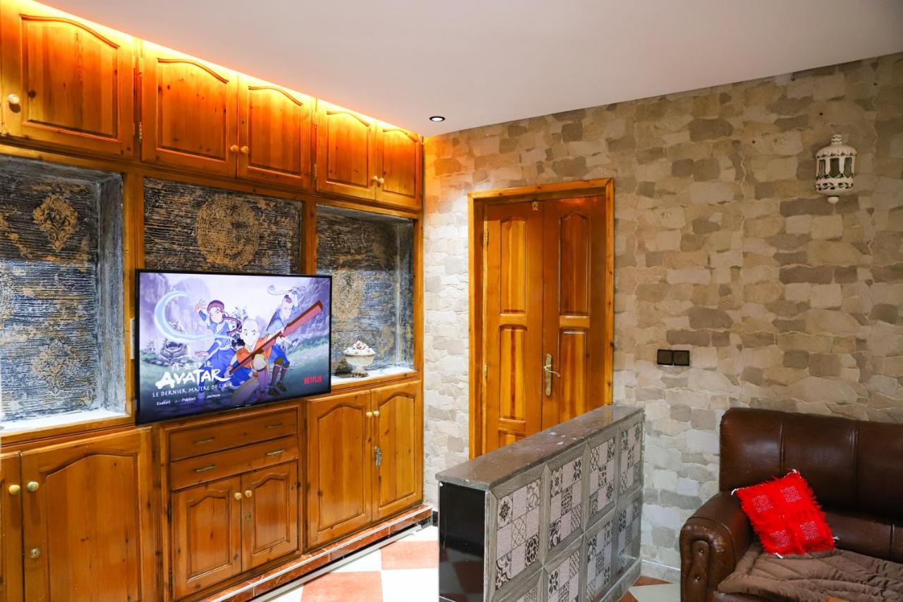 Salam Appartement Climatise Hiver Et Ete Азру Екстериор снимка