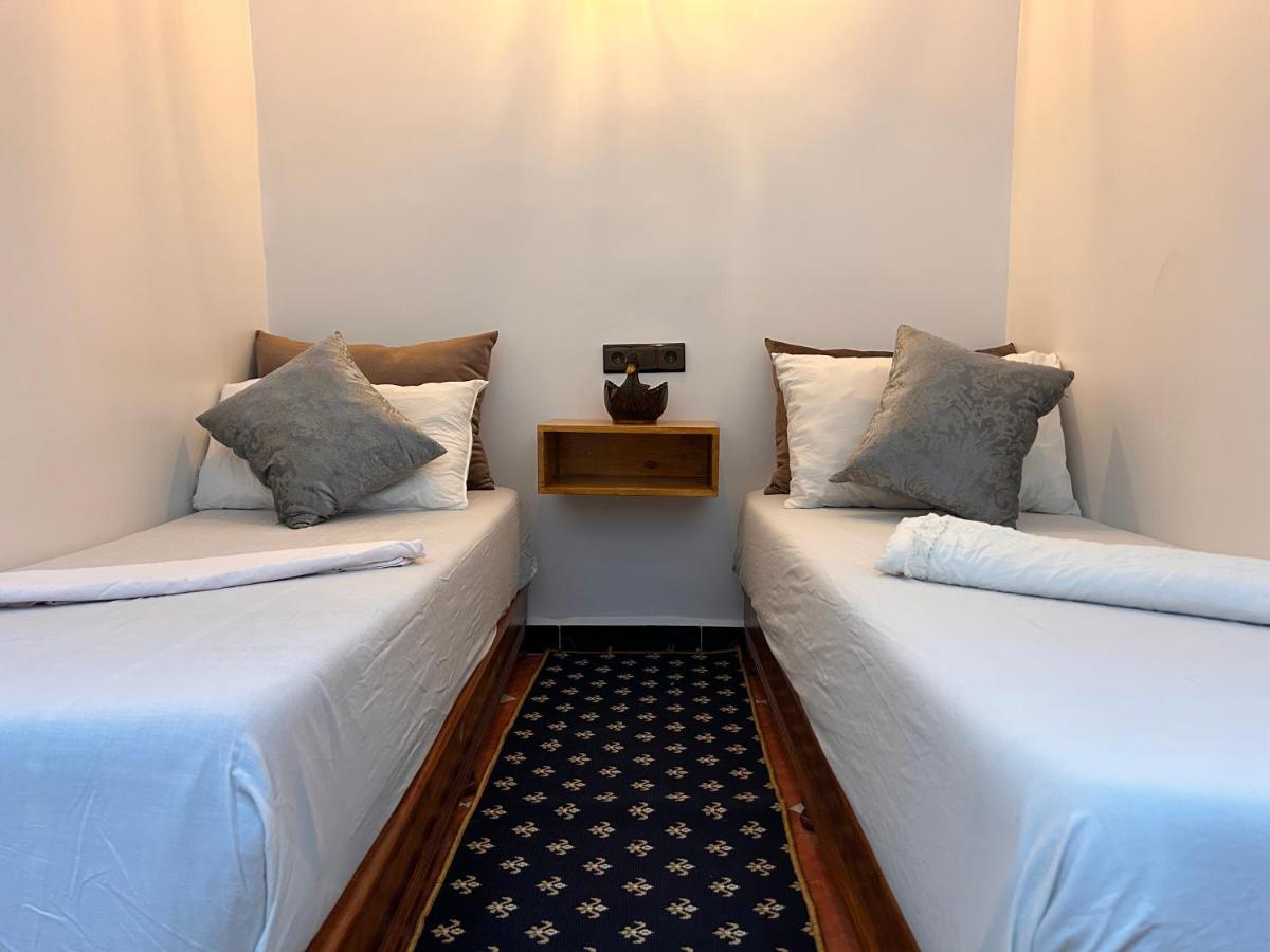 Salam Appartement Climatise Hiver Et Ete Азру Екстериор снимка