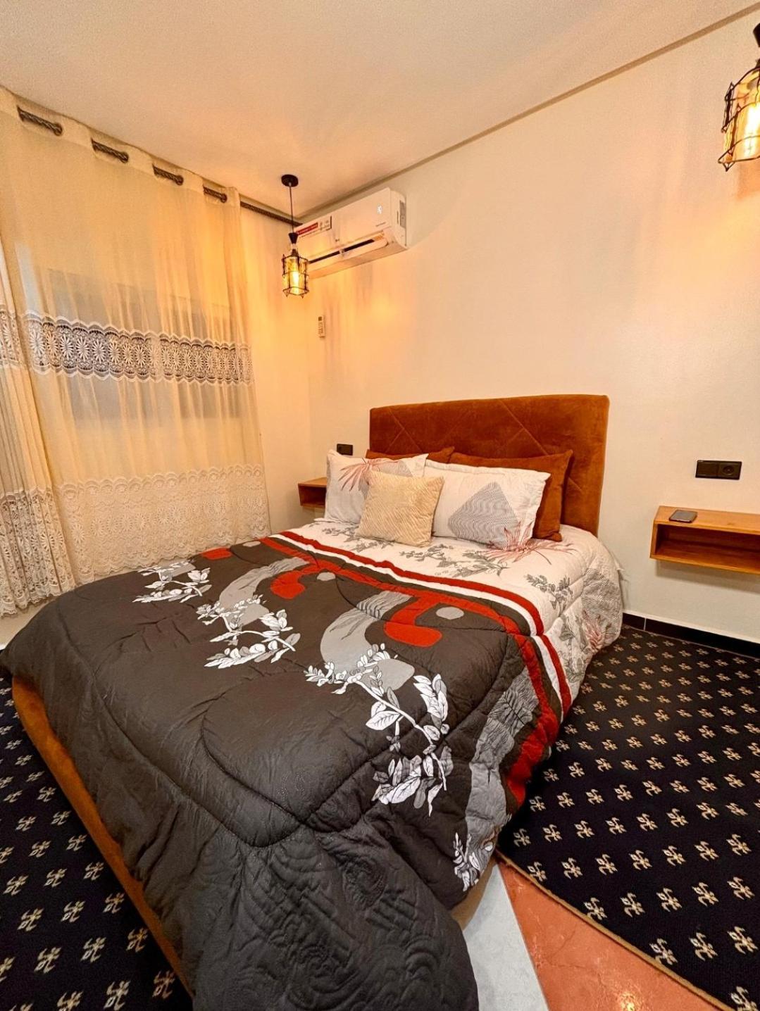 Salam Appartement Climatise Hiver Et Ete Азру Екстериор снимка