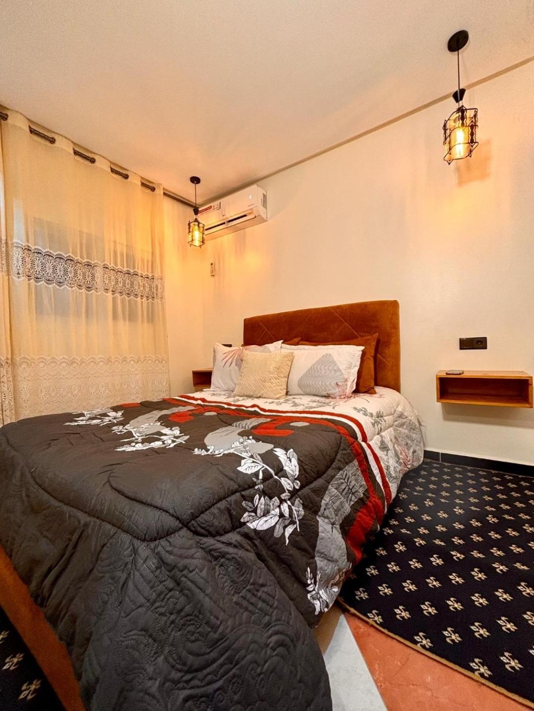 Salam Appartement Climatise Hiver Et Ete Азру Екстериор снимка