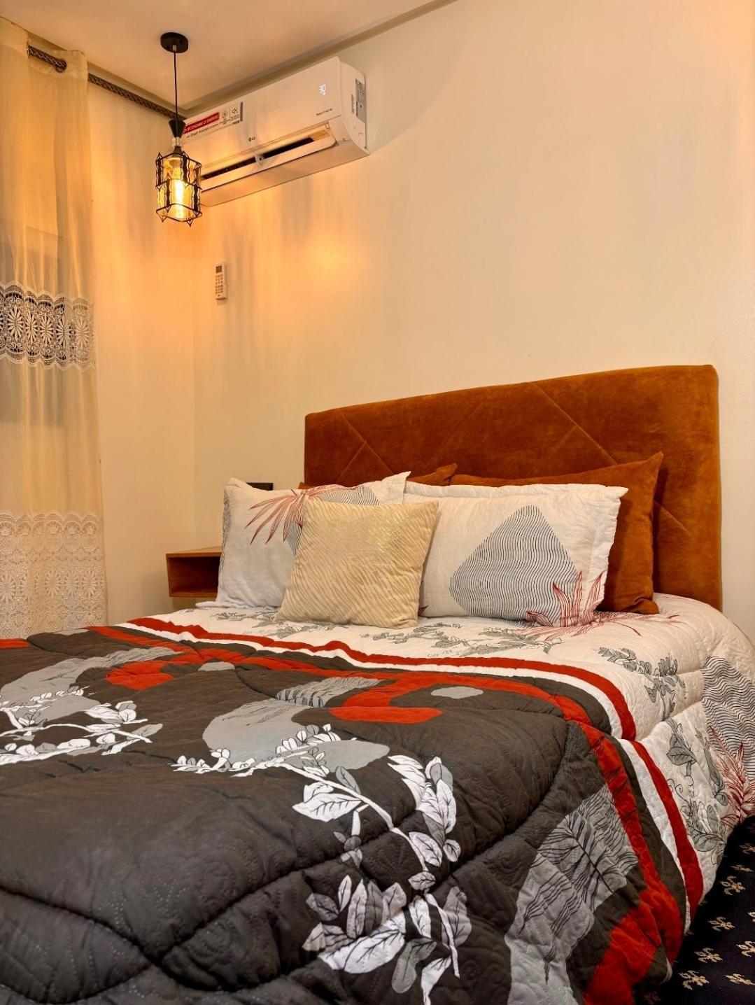 Salam Appartement Climatise Hiver Et Ete Азру Екстериор снимка